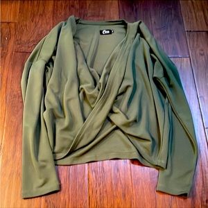 Zyia Army Cutsie Shawl size small